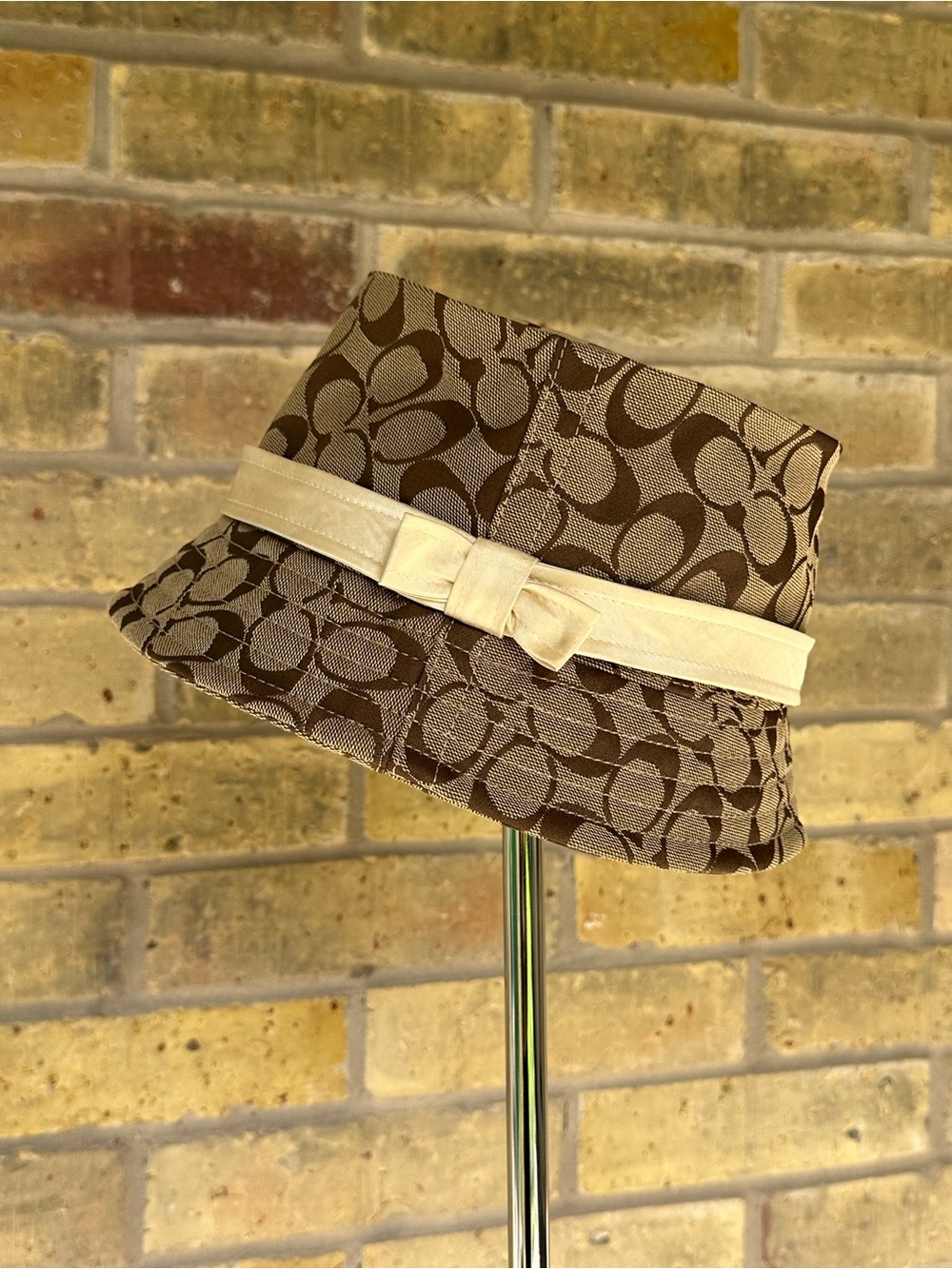 Vintage Women’s Coach Signature Jacquard Bucket Hat Brown Y2K Coquette